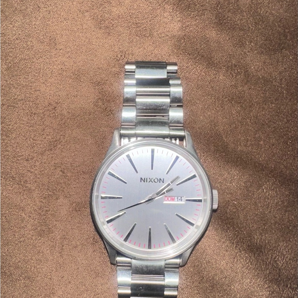 Nixon Silver Timepiece with Metal Band